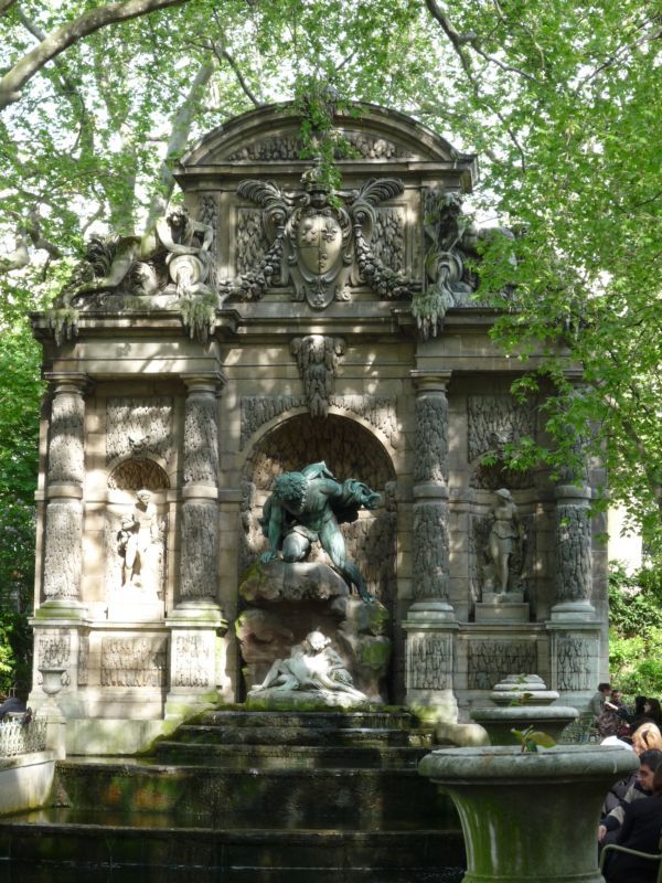 Fontanna Medycejska w Parku Luksemburskim