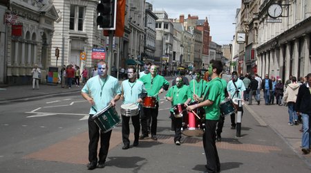 Zieloni – Cardiff, Wielka Brytania