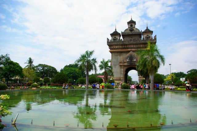Vientiane - Łuk Triumfalny