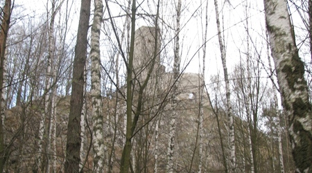 Chęciny – Pieskowa Skała, Polska