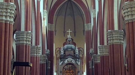 Bolonia San Petronio nawa – Włochy
