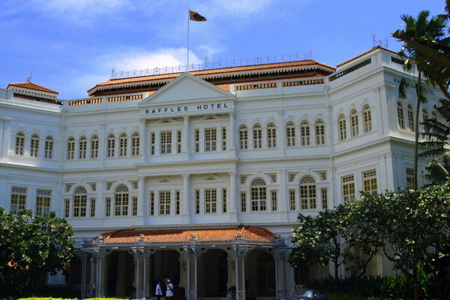Pozostalosc kolonialna - the Raffles Hotel