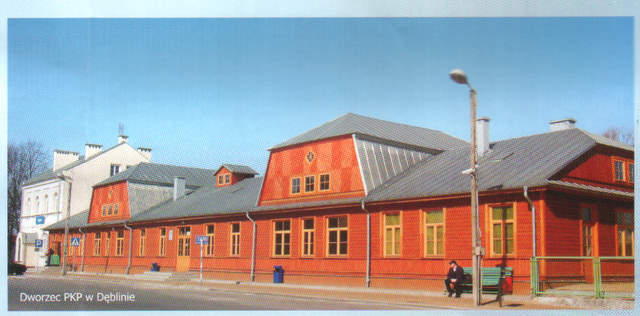 STACJA DĘBLIN