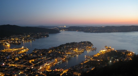 Bergen nocą – Norwegia