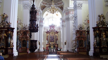 Kolegiata - wnętrze – Leszno, Polska