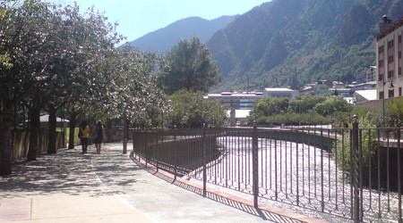 stolica Andory latem – Andora la Vella, Andora