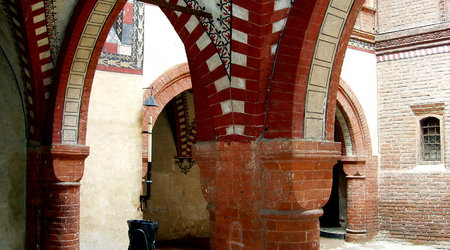 dziedziniec – Turyn, Włochy