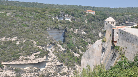 Dsc 5888  Mury obronne Bonifacio – Francja