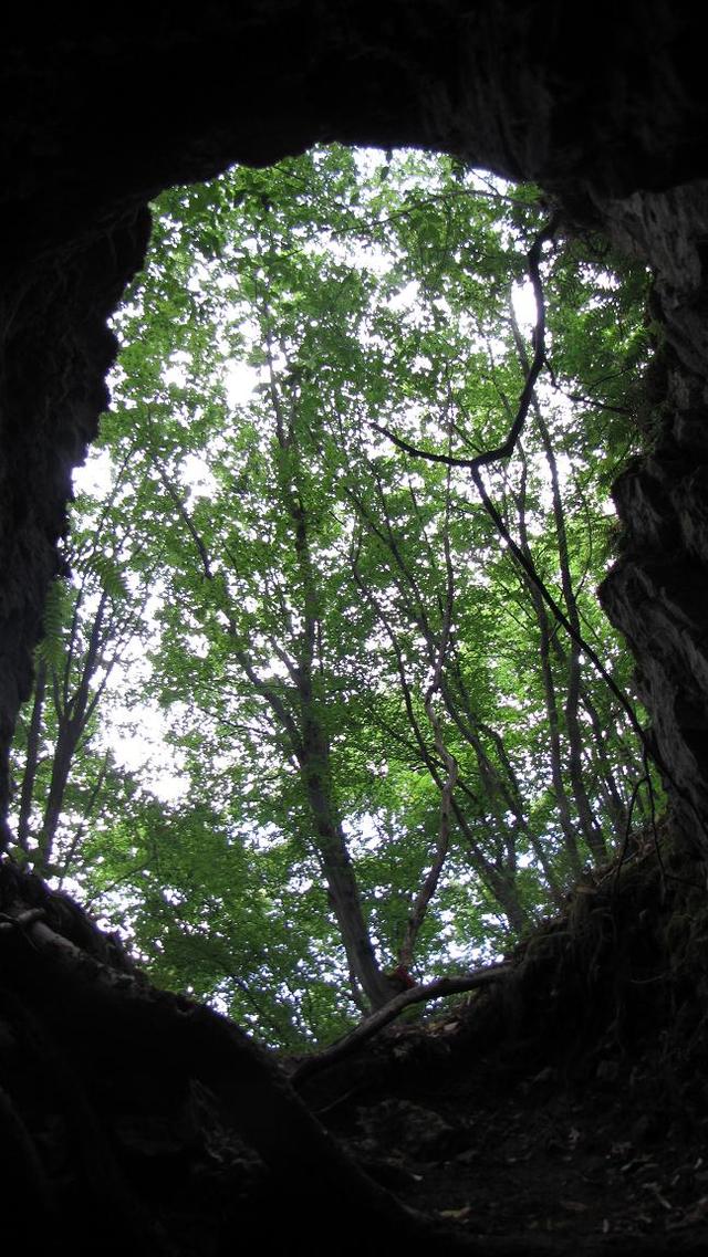 Wyjście z Piekła, Jaskini Piekło