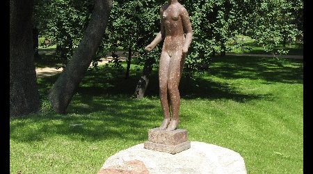 Rzeźba "Skakanka" – Radziejowice, Polska