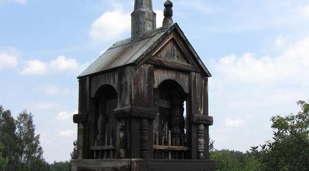 Skansen Wsi Kieleckiej w Tokarni - kapliczka skrzynkowa – Tokarnia, Polska