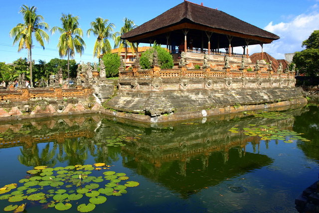 Palac Sprawiedliwosci w Klungkung...