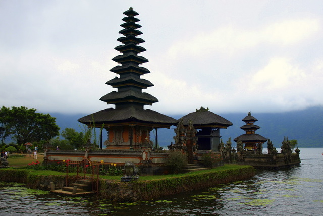 tanah lot