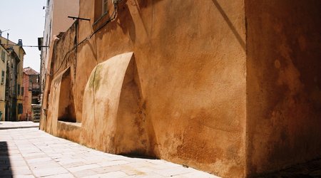Bastia - uliczki miasta – Korsyka, Francja