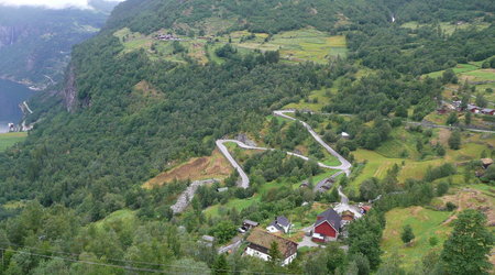 Droga która wyjeżdżaliśmy z Geiranger – Norwegia