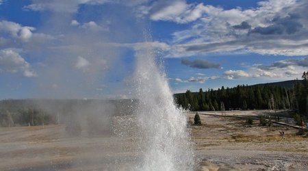 gejzery z okolic Old Faithful – West Yellowstone, Stany Zjednoczone Ameryki