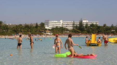 CYPR-AYIA NAPA-PIĘKNA PLAŻA