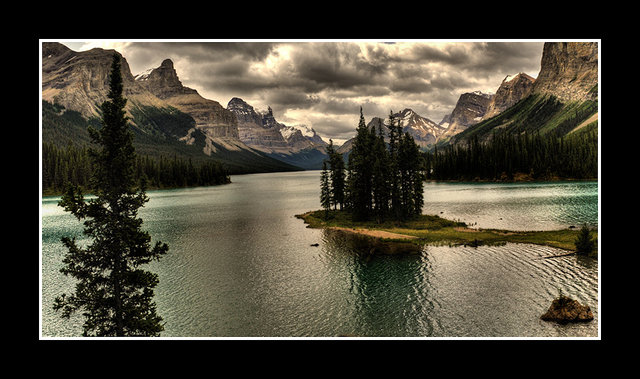 MALIGNE LAKE