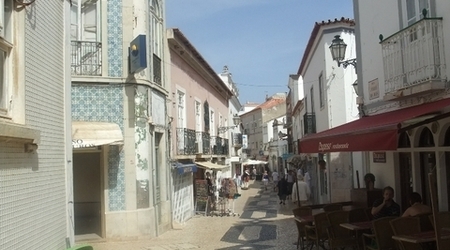 Uliczka w Lagos – Portugalia