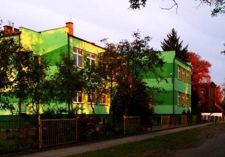 ZESPÓŁ  SZKÓŁ w CHLEBOWIE