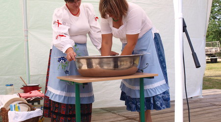 POKAZ PIECZENIA CHLEBA – Niemaszchleba, Polska