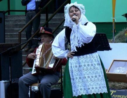 ZABAWY z FOLKLOREM