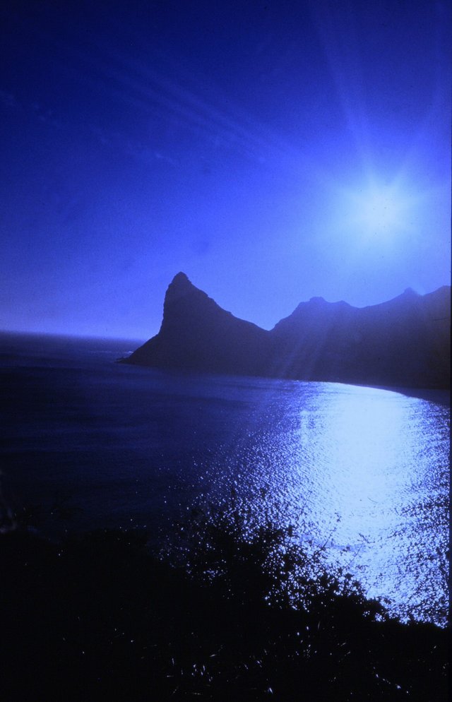Along the  Indian Ocean  coast - Suisade  Rock