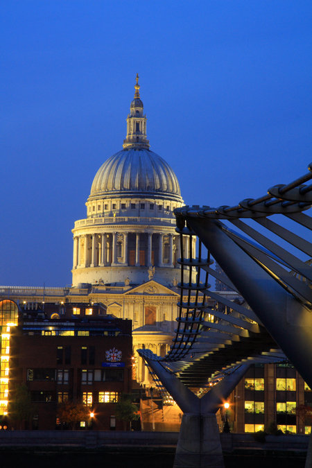 Millenium Bridge- St. Paul Cathedrale