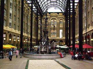 Londyn hays galleria