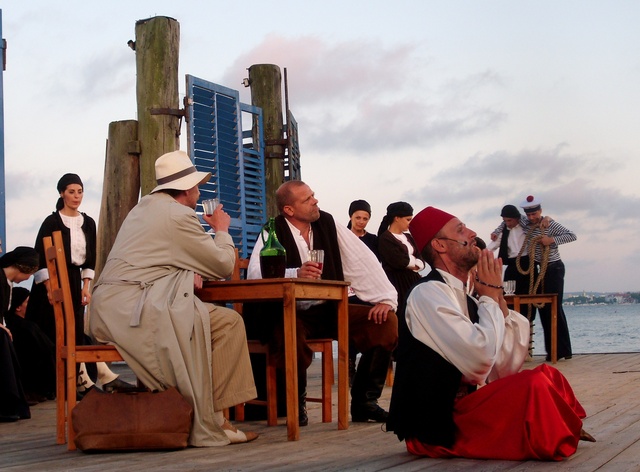 "Zorba" na plaży (1)