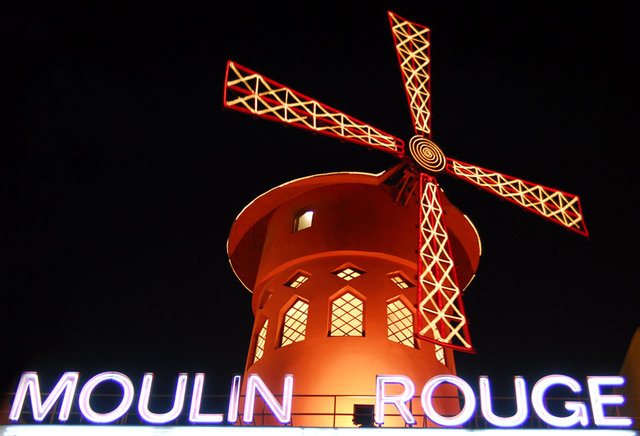 Paryż, Moulin Rouge