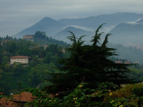 Mgły w Bergamo.