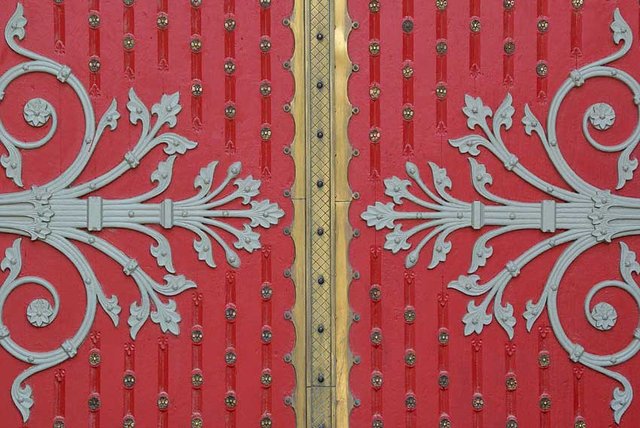 Katedra Sainte-Marie-Majeure,fragment drzwi