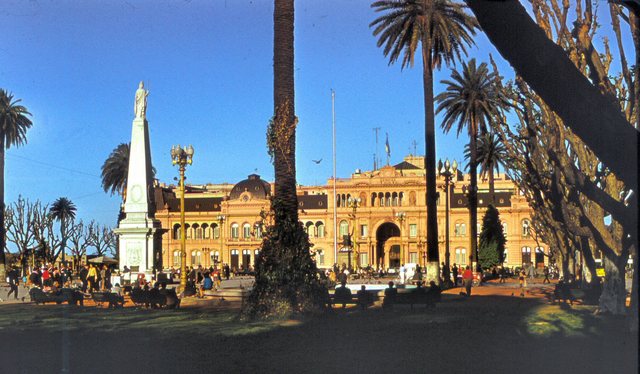 Buenos  Aires, Plaza de Mayo - rezydencja prtezydenta.