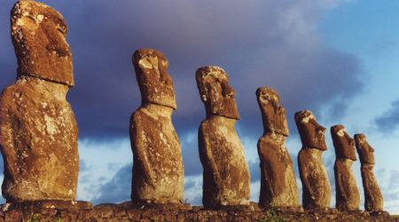 Ahu Akivi – Wyspa Wielkanocna, Chile