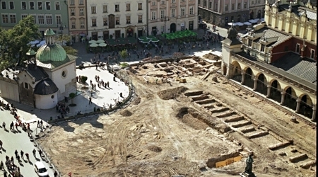 Krakow  remontowany rynek – Interhome