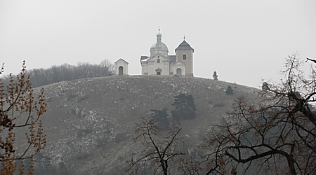Mikulov widok na Święty Pagórek (Svatý kopeček) – Interhome