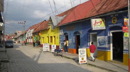 Flores – Tikal, Gwatemala