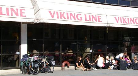 Nasze rowery przed terminalem promowym W Sztokholmie – Nynäshamn, Szwecja