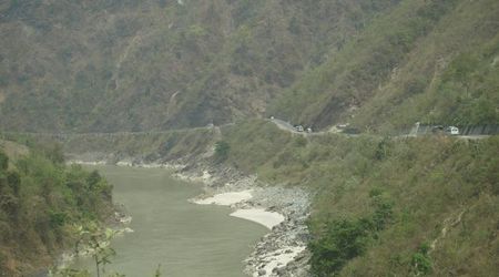 Droga w dolinie w drodze do Katmandu – Chitwan, Nepal