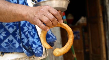 Pieczony na oleju chleb – Nagarkot, Nepal