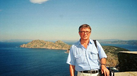 Na najwyższym wzniesieniu, pod  latarnią morską – Islas cies, Hiszpania