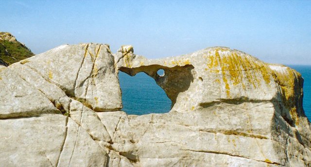 Malownicza erozja  eoliczna  skał  osadowych