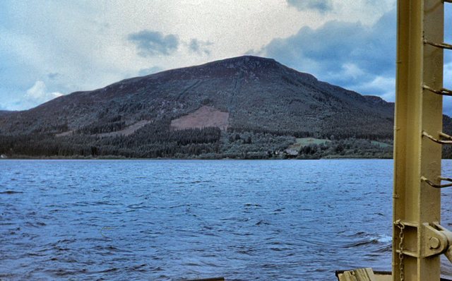 R.V. Clupea - na akustycznych  badaniach  Loch  Ness