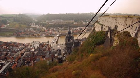 widok na miasto – Dinant, Belgia