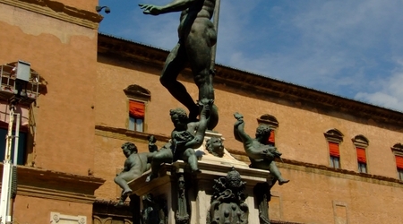 Fontanna Neptuna na Piazza del Nettuno – Bolonia, Włochy