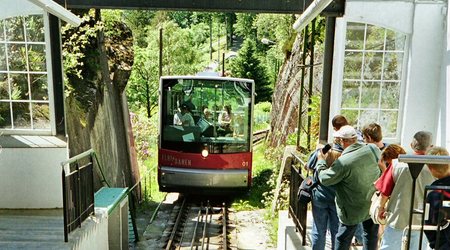 Kolejka  zębata  na  wzgórze  Floyen – Bergen, Norwegia
