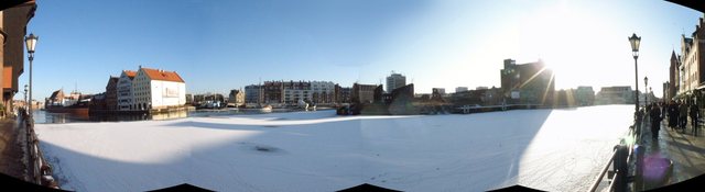 Gdańsk-zima 2009 - panorama  Motławy - kiedyś główny kanał  portowy