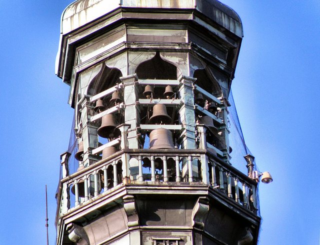 Gdańsk-zima 2009 - carillon  na  wieży  ratusza