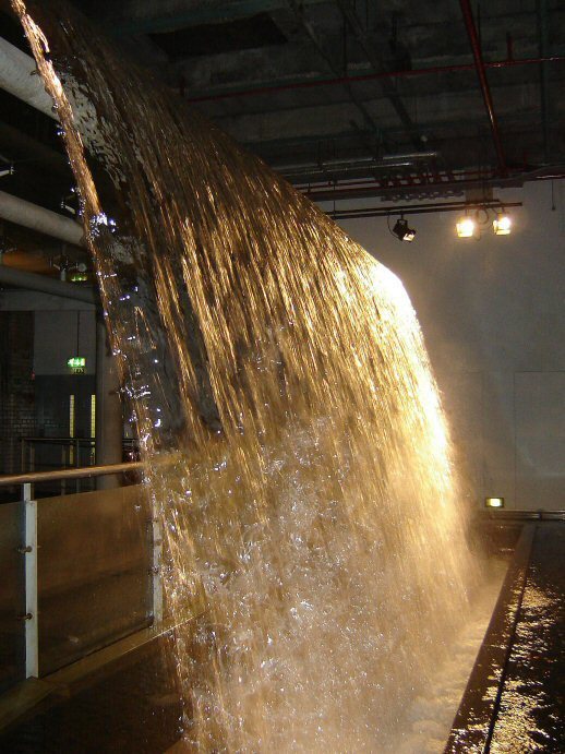 Dublin - Guinness Factory - podstawowy  surowiec - woda